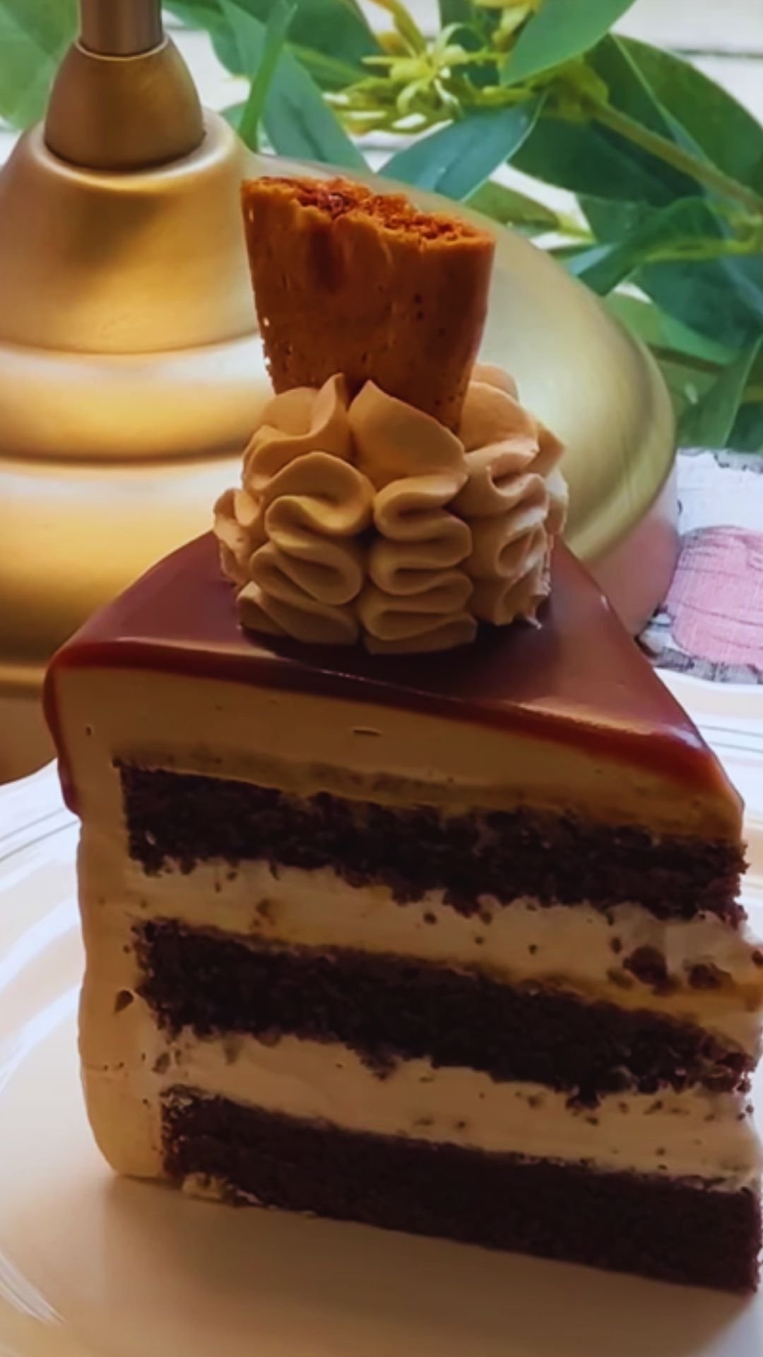 Decadent Salted Caramel Chocolate Cake: A Showstopping Dessert